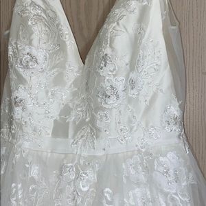 Wedding dress